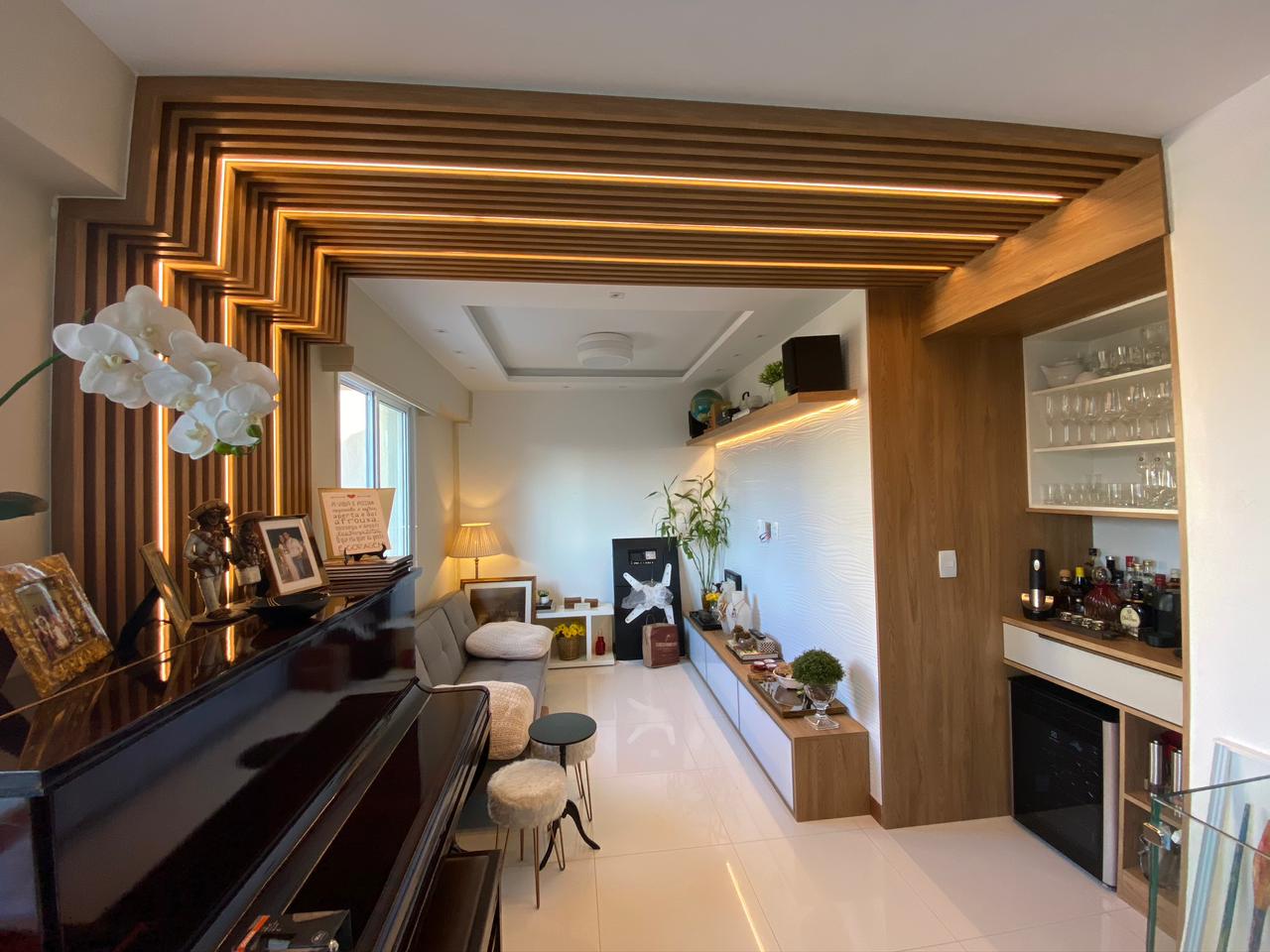 Sala de estar com bar integrado